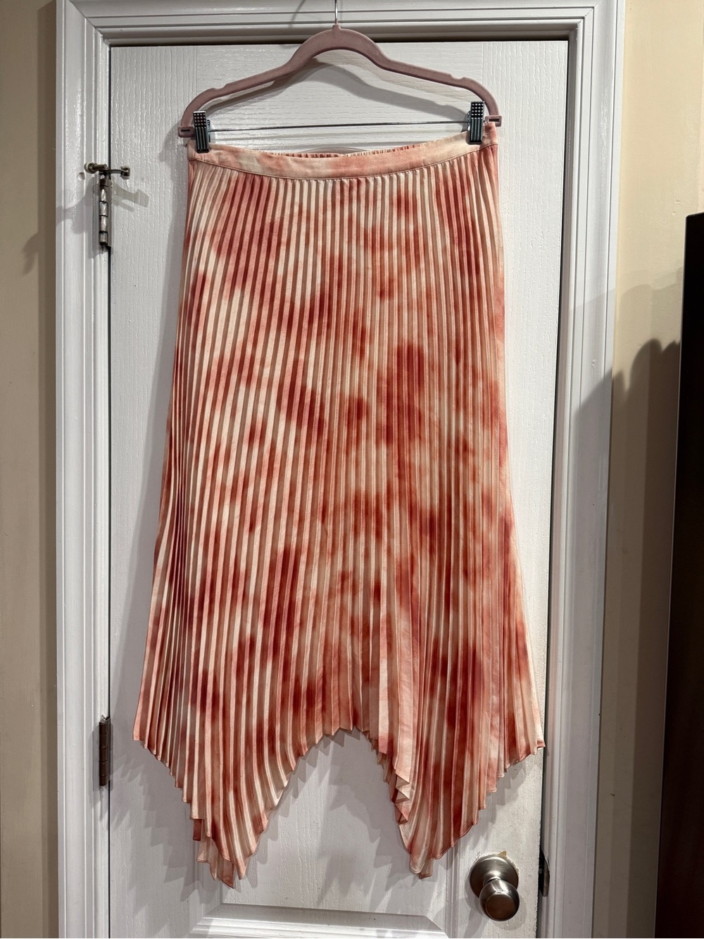 Vince Camuto Pink and Cream Pleated Handkerchief Hem Skirt